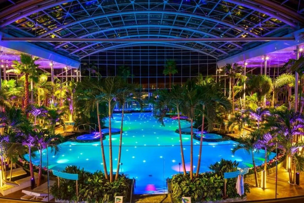 ПРЕДКОЛЕДЕН УИКЕНД 2025 в Букурещ. Терме СПА, Коледен базар, Солна мина Слъник и още – от София, Ловеч, Плевен и Русе