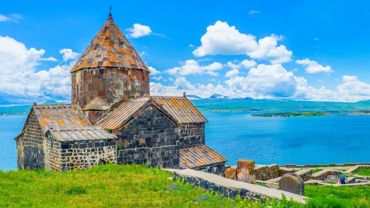 Екскурзия в АРМЕНИЯ - Ереван - природа, култура и древни традиции - със самолет, на български език!