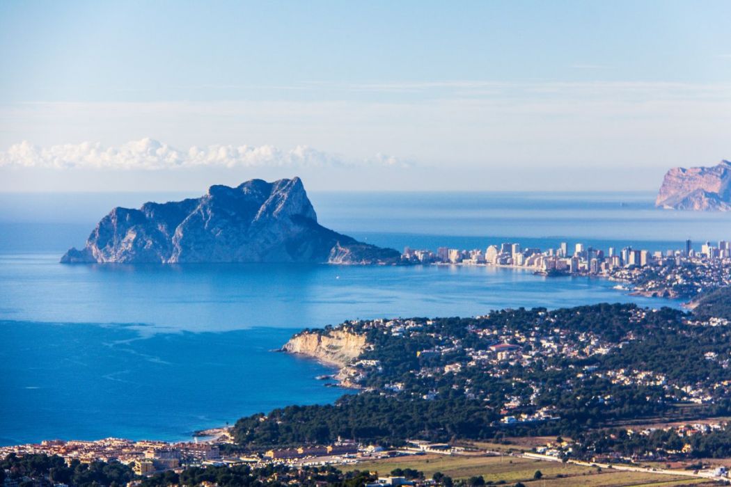 Почивка в ИСПАНИЯ - Лято в КОСТА ДОРАДА -  със самолет и обслужване на български език!
