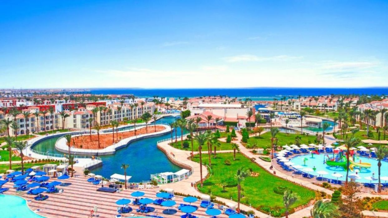 Pickalbatros Dana Beach Resort