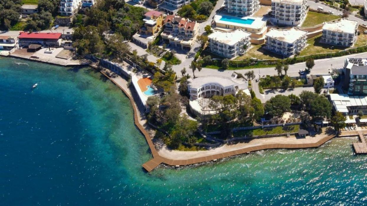 Roseira Beach Resort