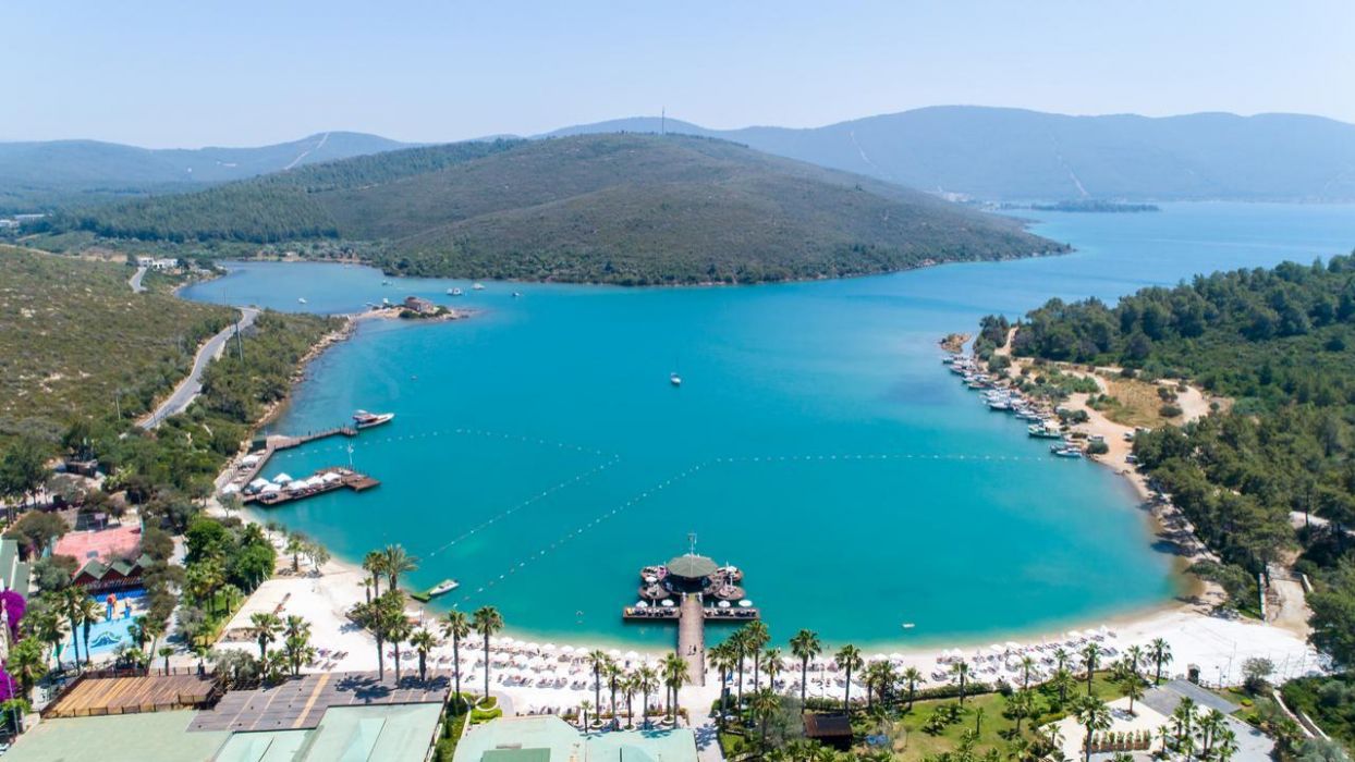 Green Bay Luxury EXCLUSIVE