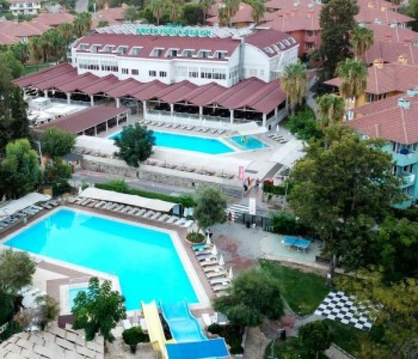 ARMAS GREEN FUGLA BEACH