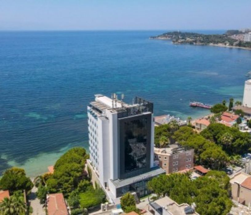 SIGNATURE BLUE RESORT