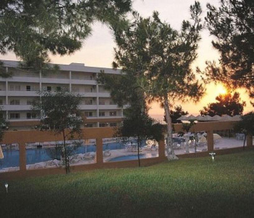 TUNTAS FAMILY SUITES KUSADASI