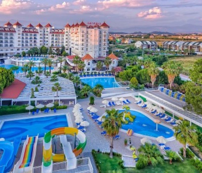 SERENIS HOTEL