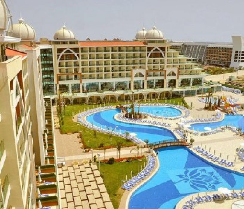 ALAN XAFIRA DELUXE RESORT & SPA