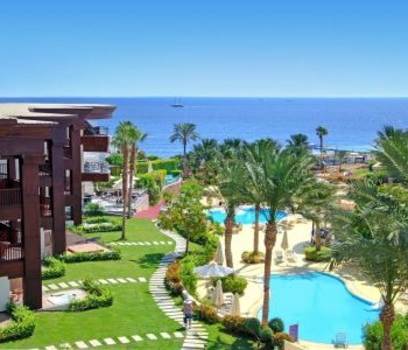 ROYAL SAVOY ADULTS ONLY 16+